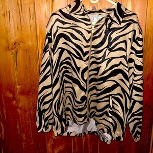 Allison Daley 18 cheeta zip up jacket / blouse
